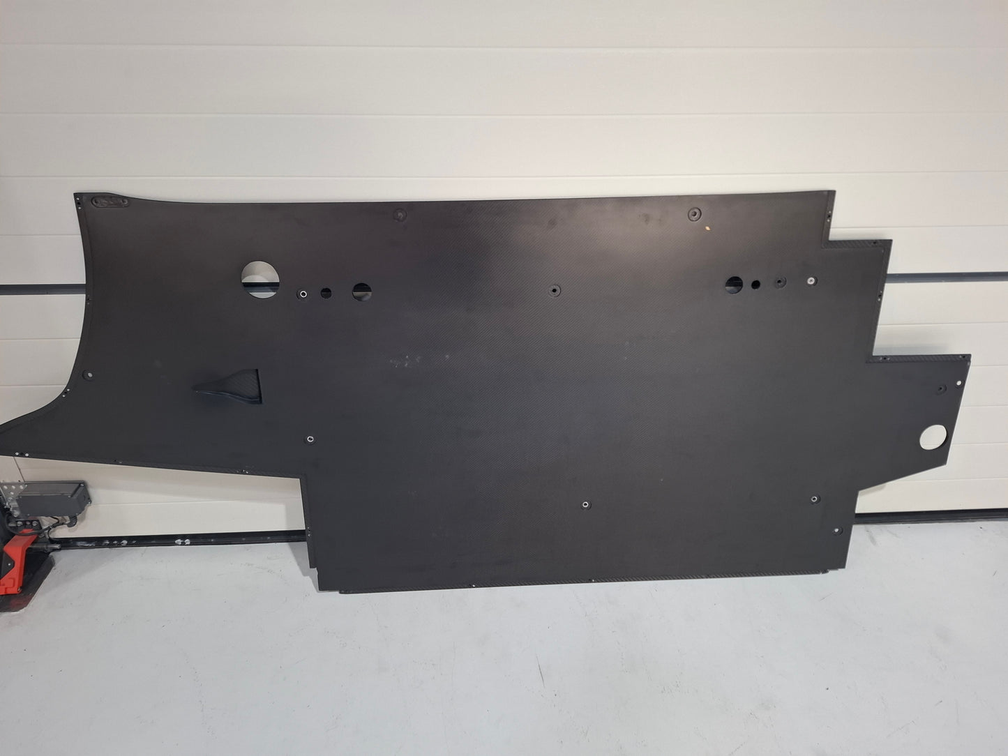 UNDER PANEL LHS