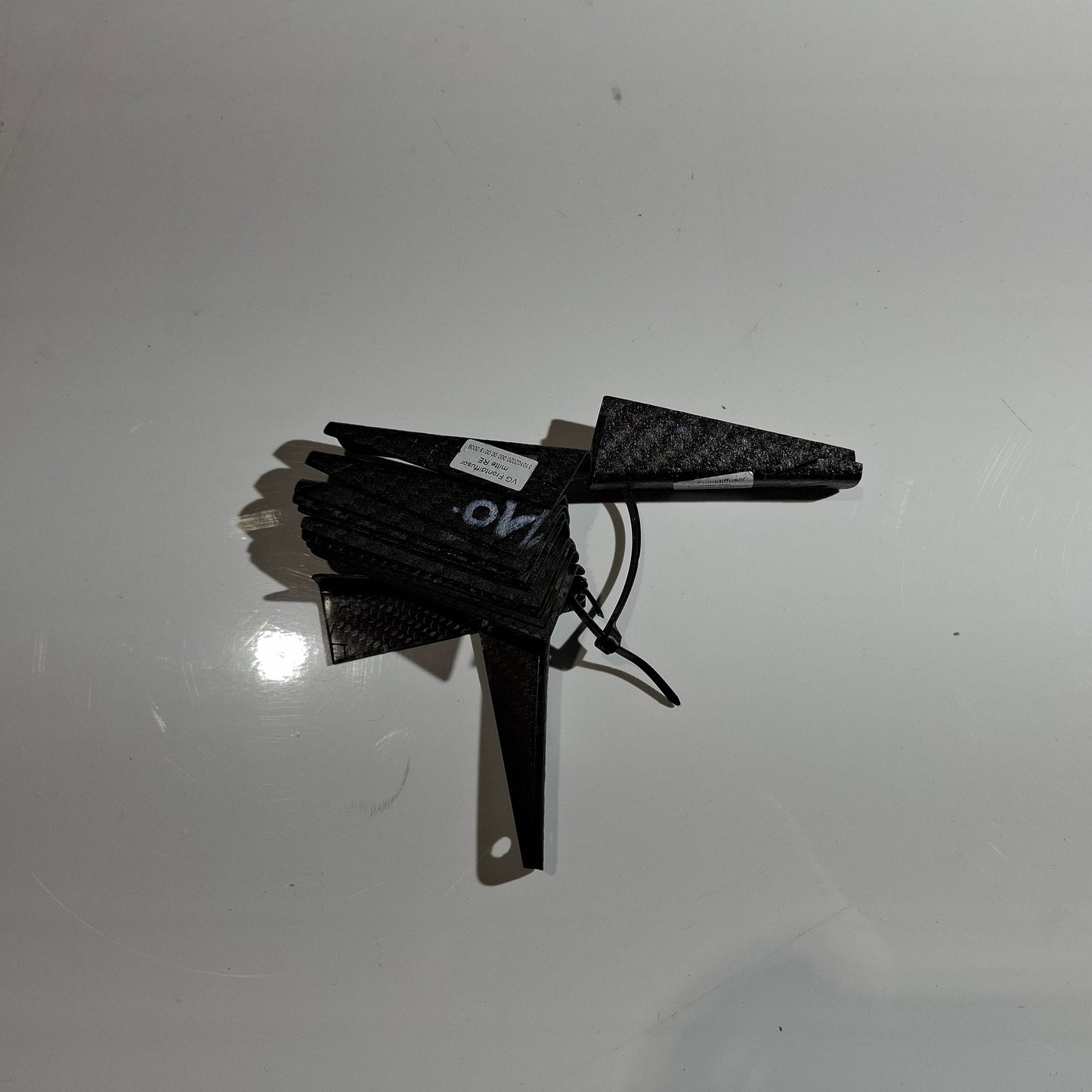 FIN, FRONT DIFFUSER 4