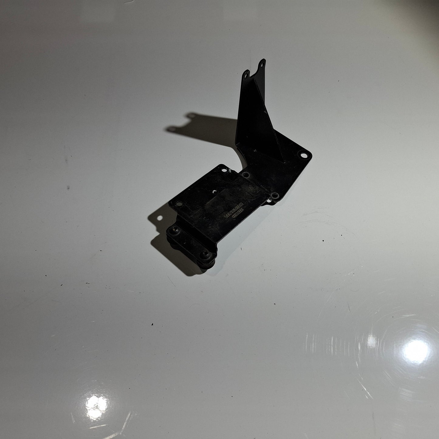 HYDRAULIC ASSEMBLY BRACKET (MODELYEAR 2013)