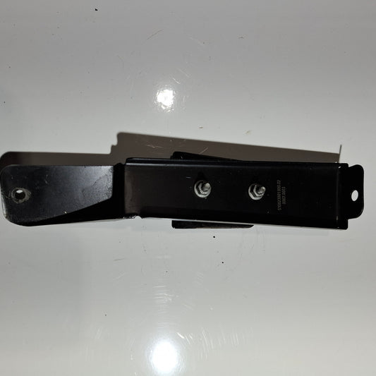 BRACKET, WASHER FLUID RESERVOIR (MODELYEAR 2012)