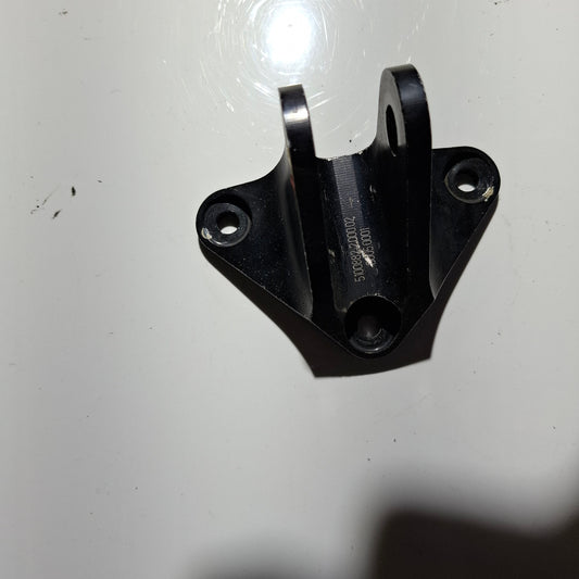 DAMPER MOUNT RA UP