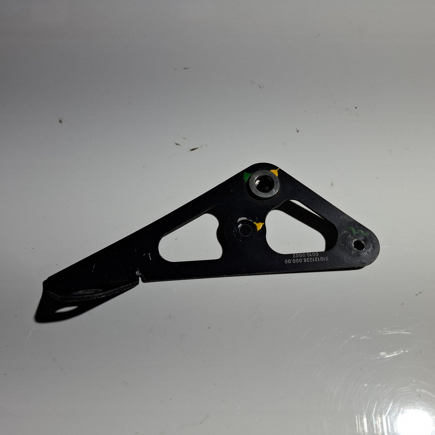 BRACKET HOOD LOCK RI (EVOLUTION 2013)