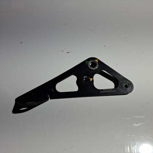 BRACKET HOOD LOCK RI (EVOLUTION 2013)