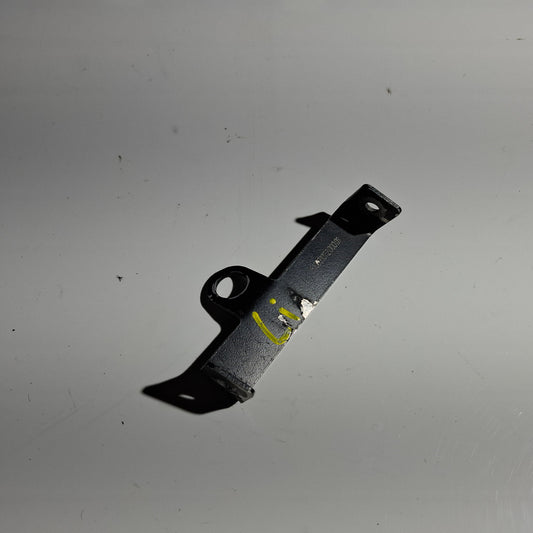 BRACKET AIR DUCT LE