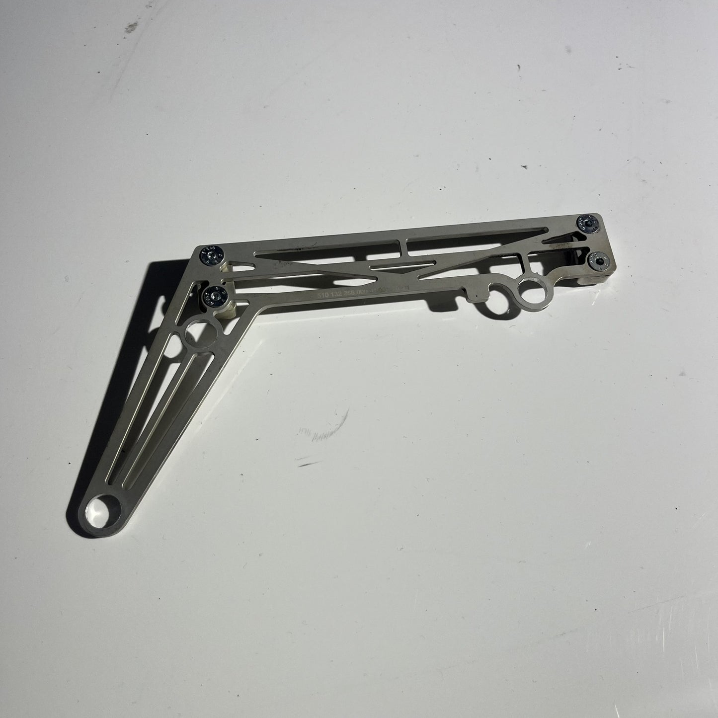 MOUNT DOOR HANDLE LE