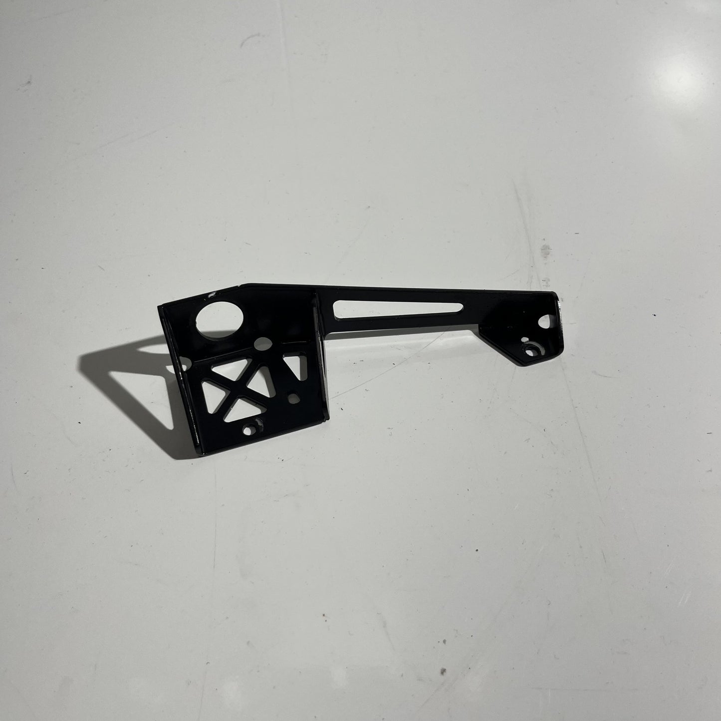 BRACKET RECEIVER RH