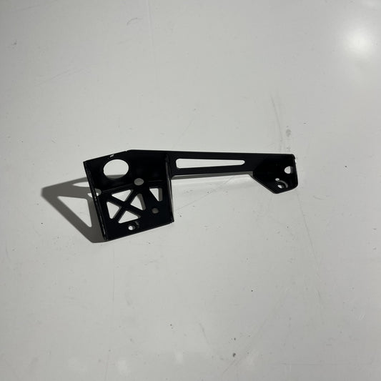 BRACKET RECEIVER RH