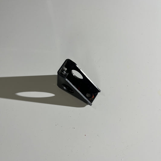 BASE OF REAR DIFFUSER BRACKET RI