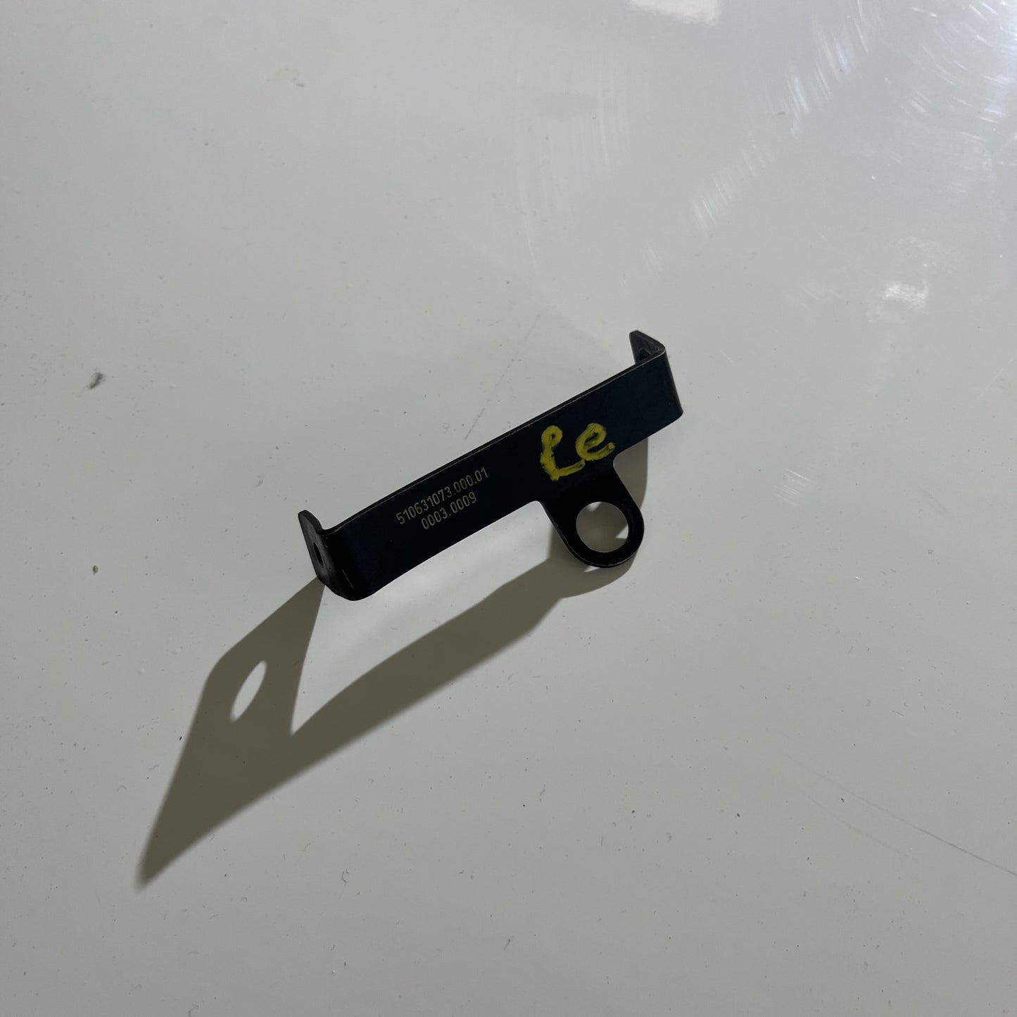 BRACKET AIR DUCT RI