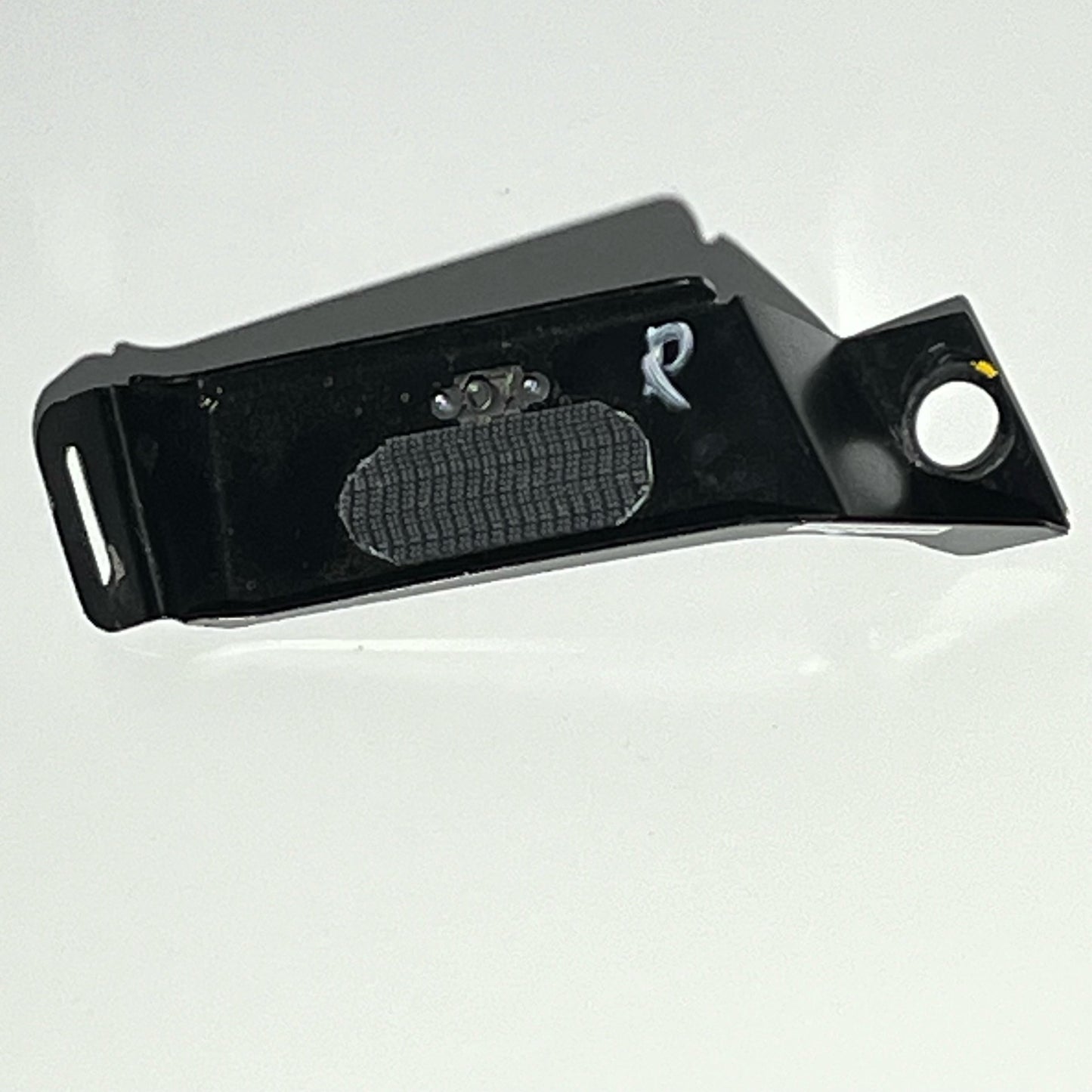 BRACKET FENDER FA RHS MI